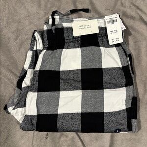 Hollister Black and White Plaid 24/7 Straight Pajama Pants Size L